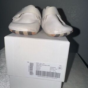 Burberry White Baby Walker Shoes